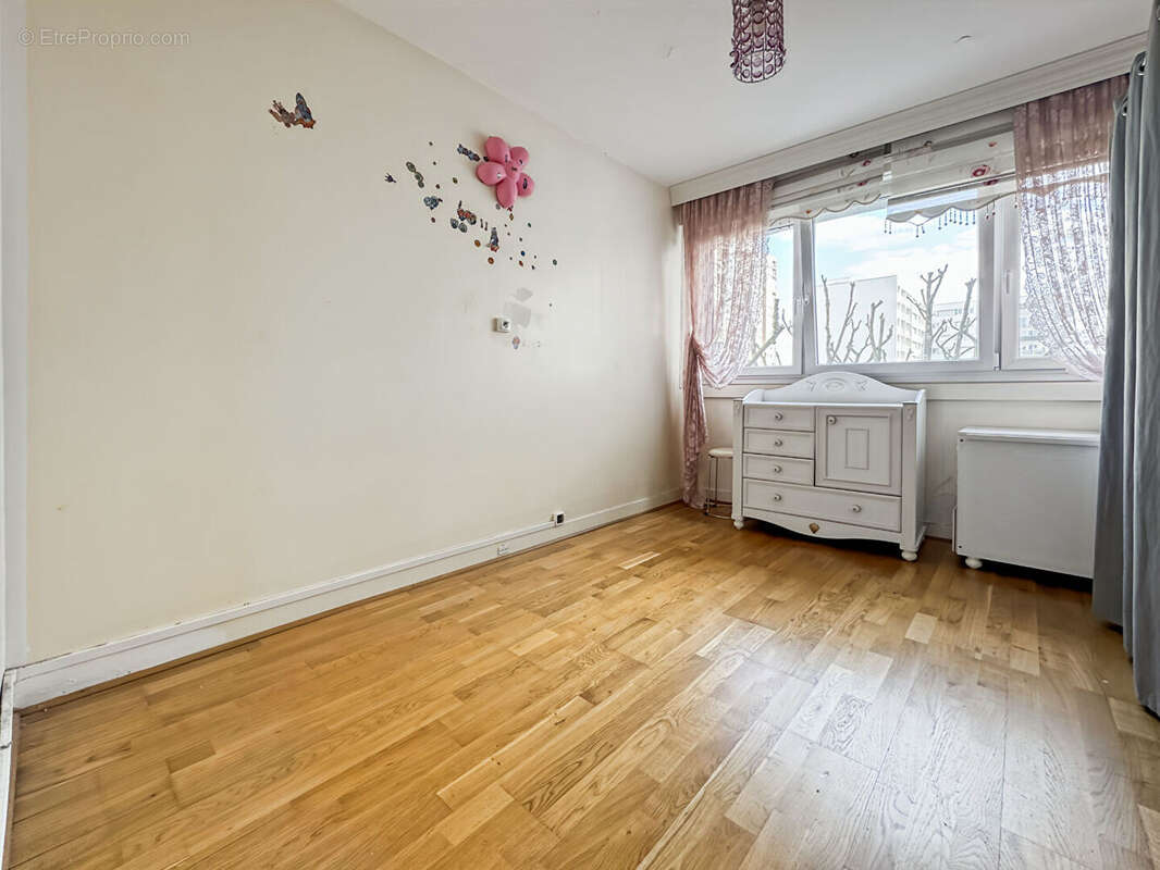 Appartement  6 pièces 111m² proche métro - photo 12