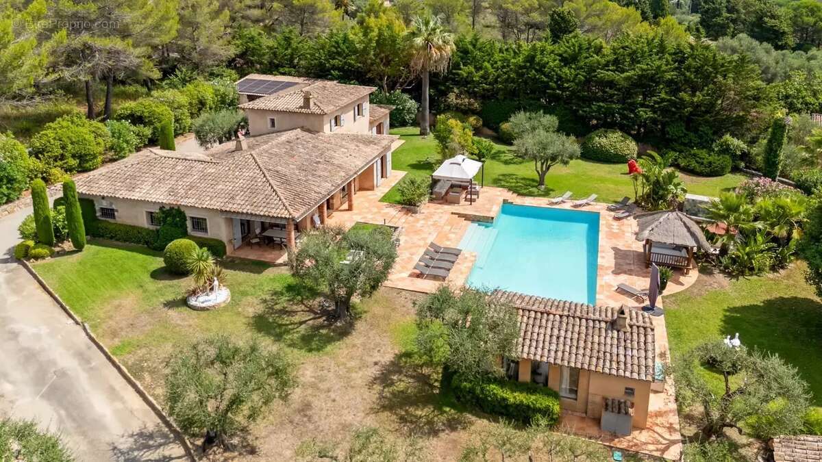 Maison à MOUANS-SARTOUX