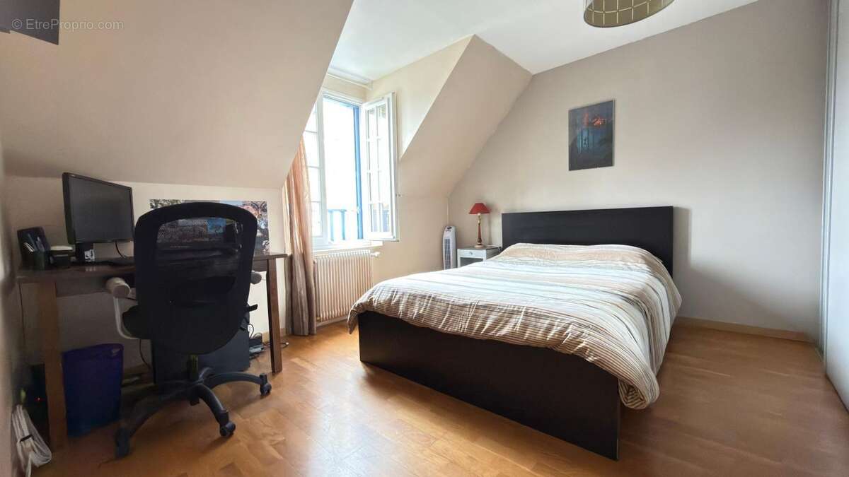 Maison à NEUILLY-SUR-MARNE