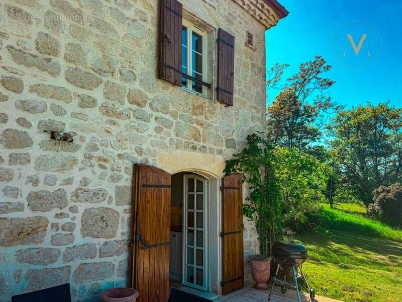 Maison à MONTAYRAL