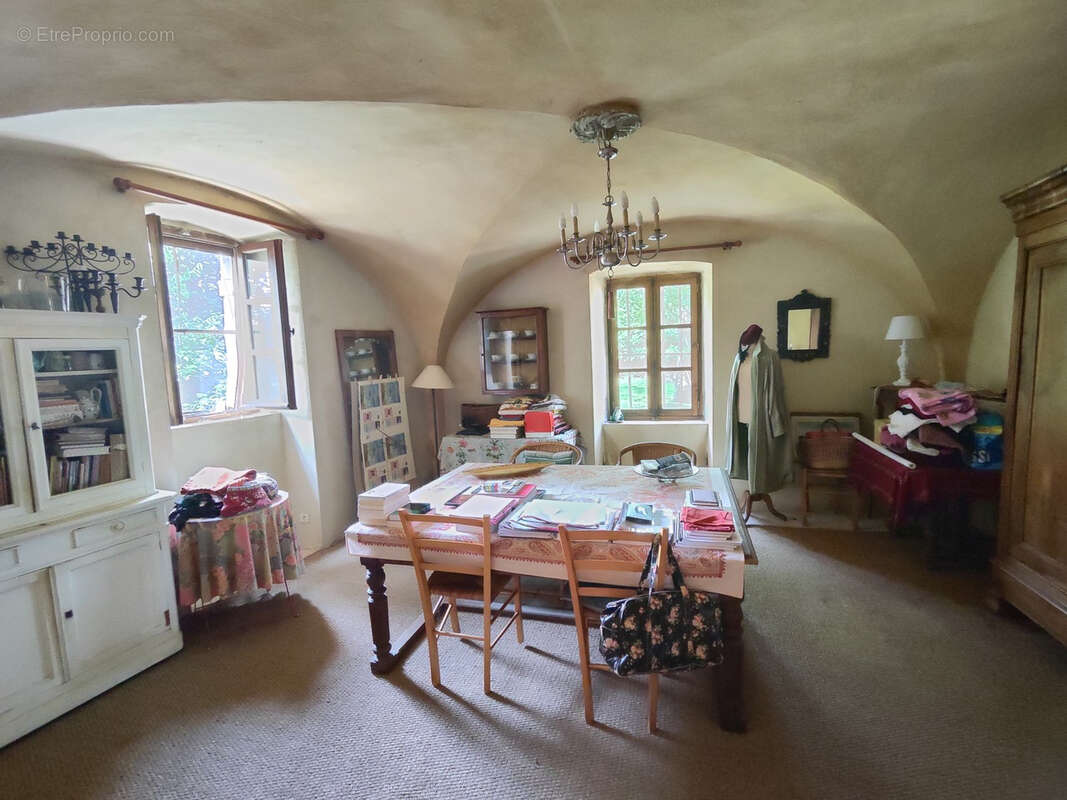 Maison à PONT-DE-BARRET