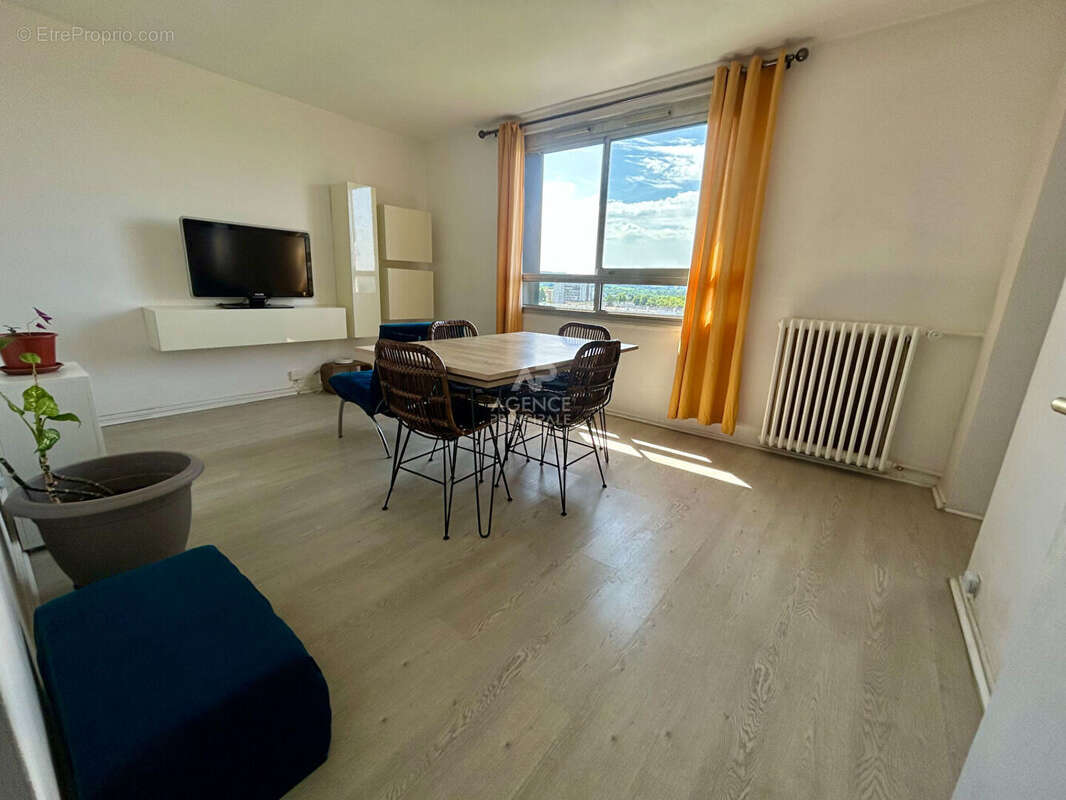 Appartement Poissy 2 pièce(s) 42 m2 - photo 2