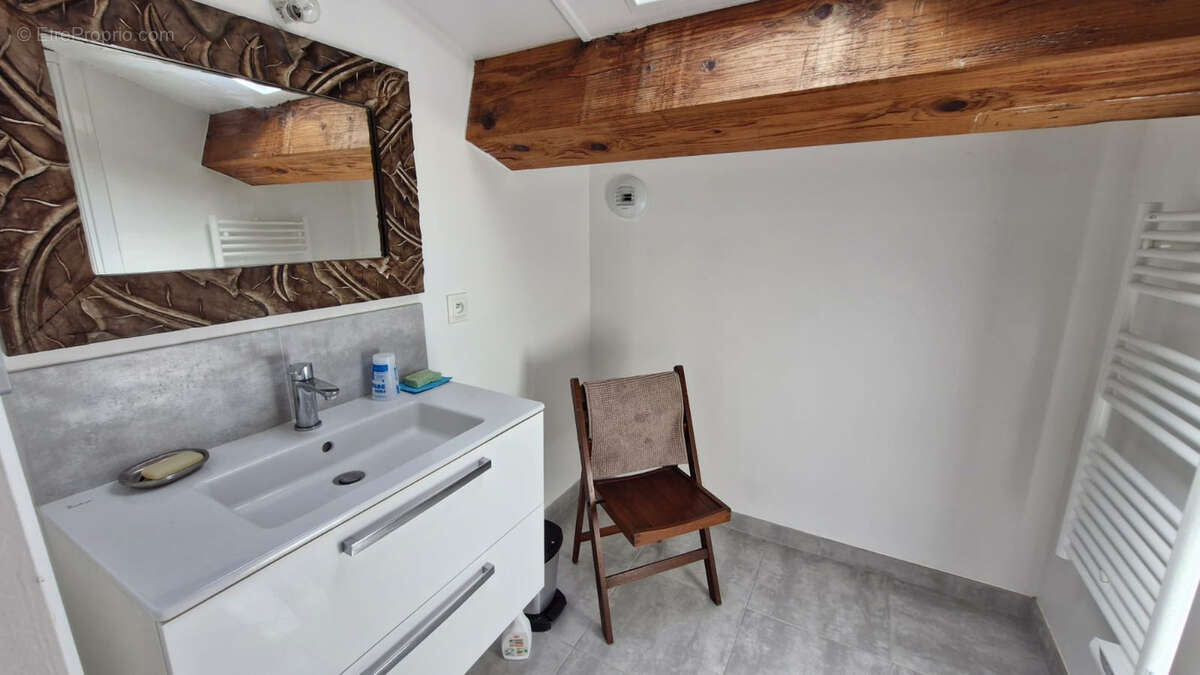 Maison à CHENAC-SAINT-SEURIN-D&#039;UZET