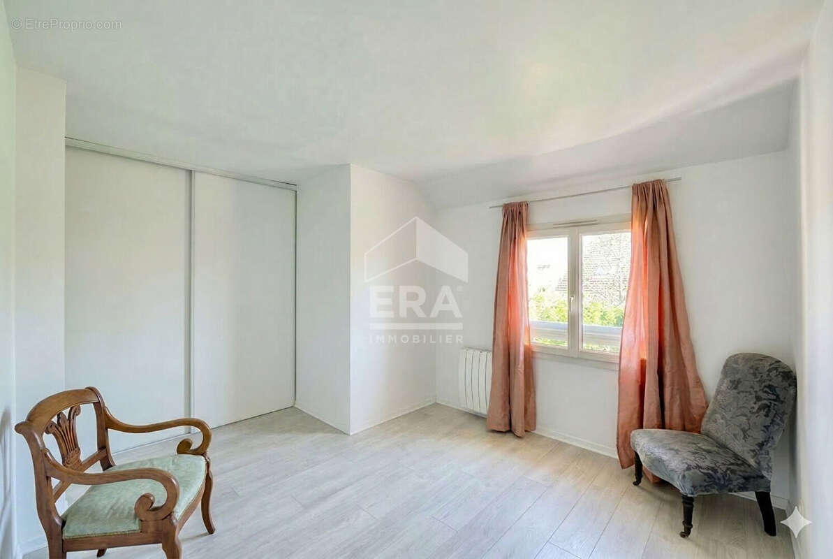 Maison à GIF-SUR-YVETTE