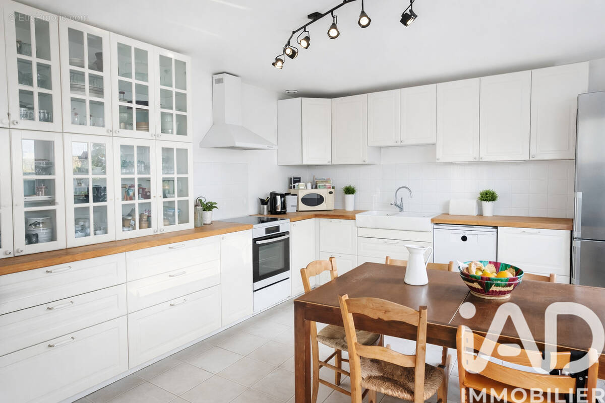 Photo 1 - Maison à SAINTE-GENEVIEVE-DES-BOIS