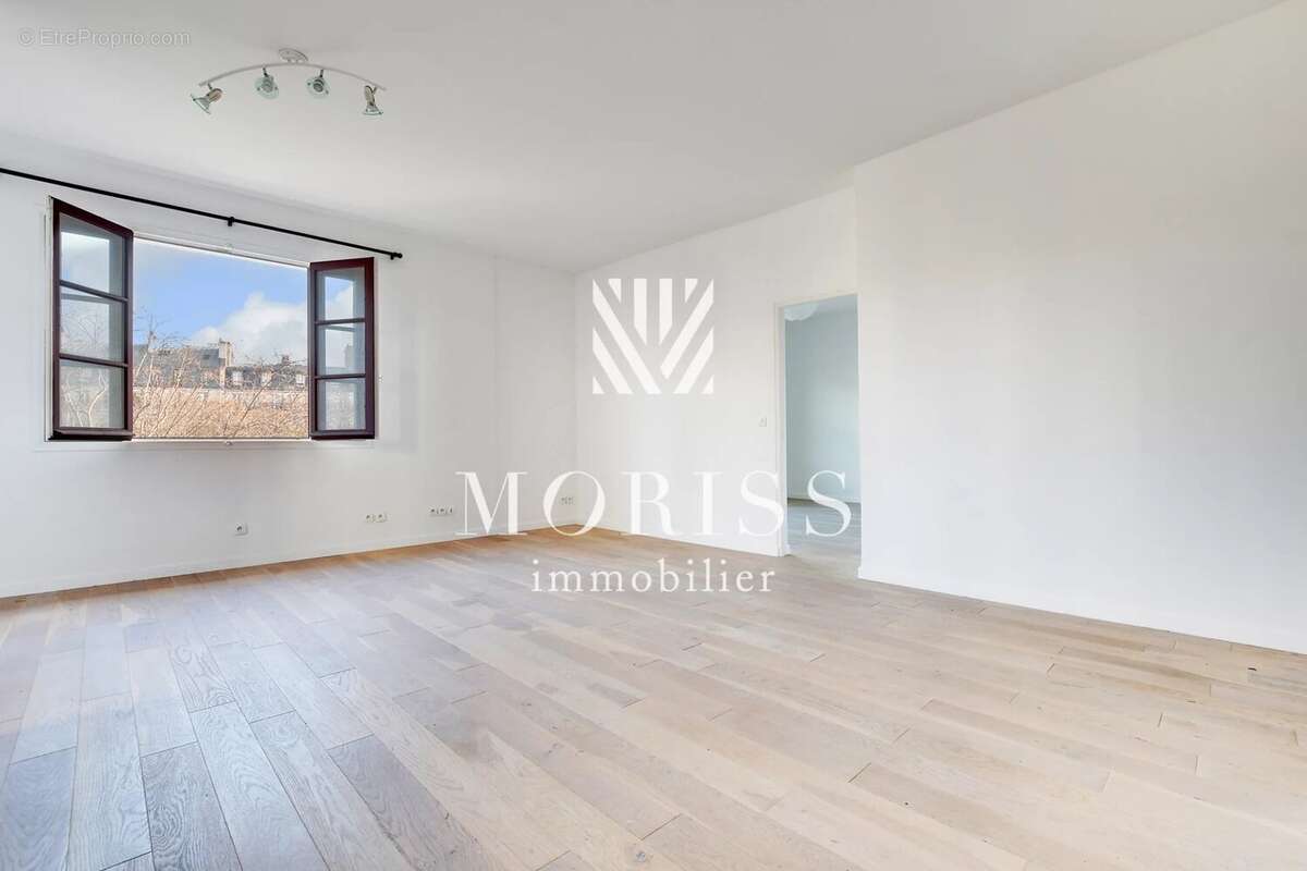 Appartement à PARIS-11E