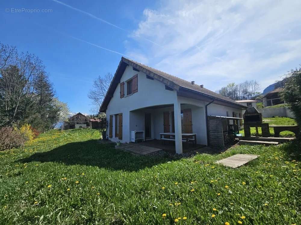 Maison à CLELLES