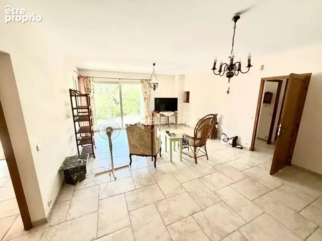 Maison 231 m² à Valbonne  - photo 10
