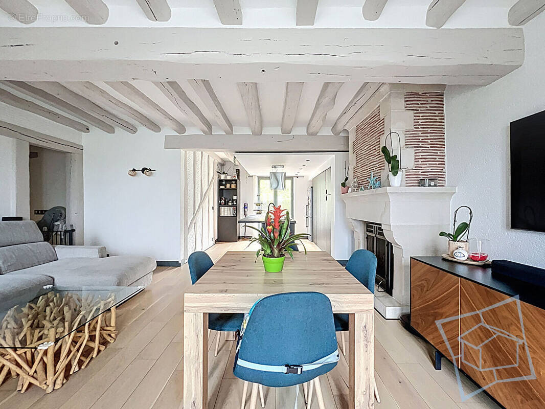 Appartement à BULLION