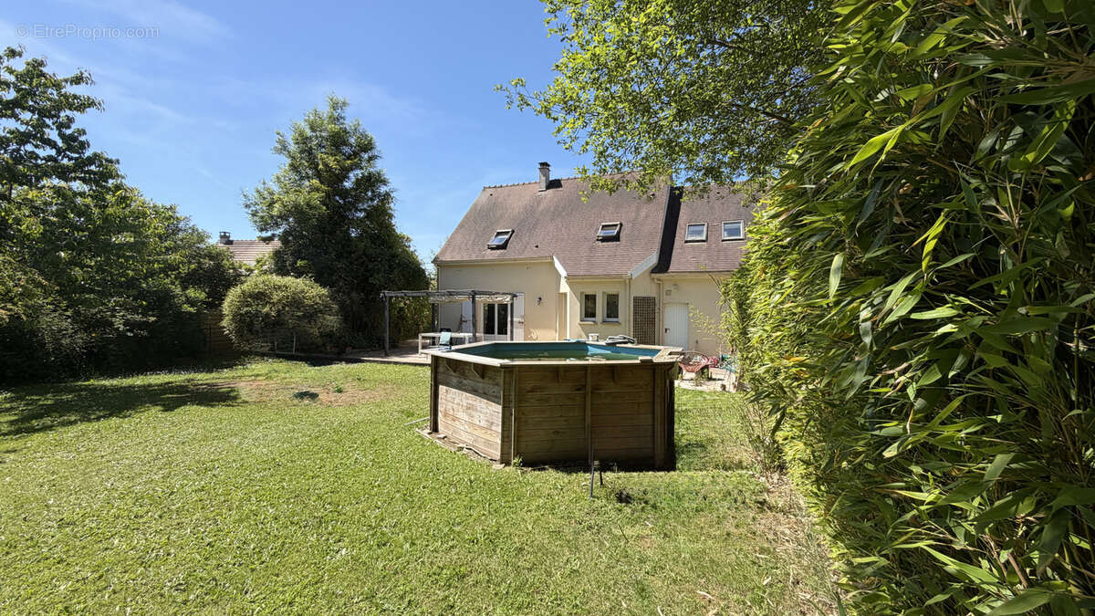 Maison à THOIRY