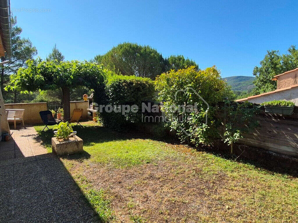 Maison à GREOUX-LES-BAINS