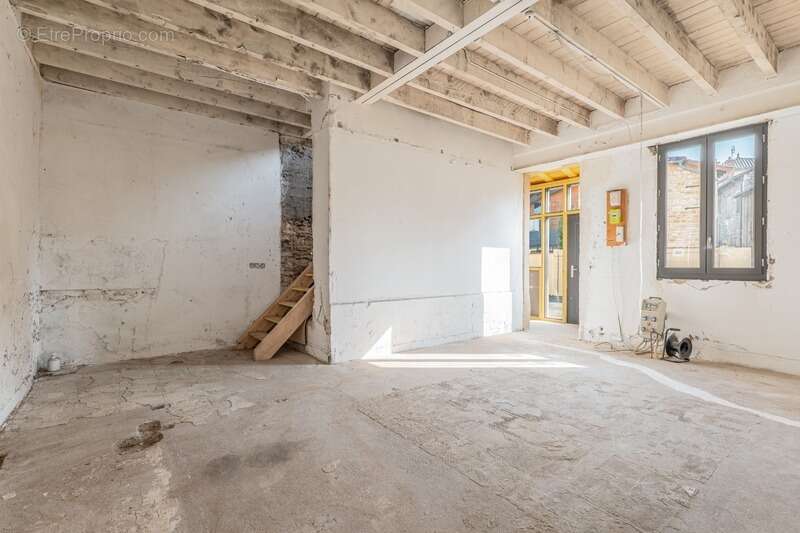 Maison à CHAZAY-D&#039;AZERGUES