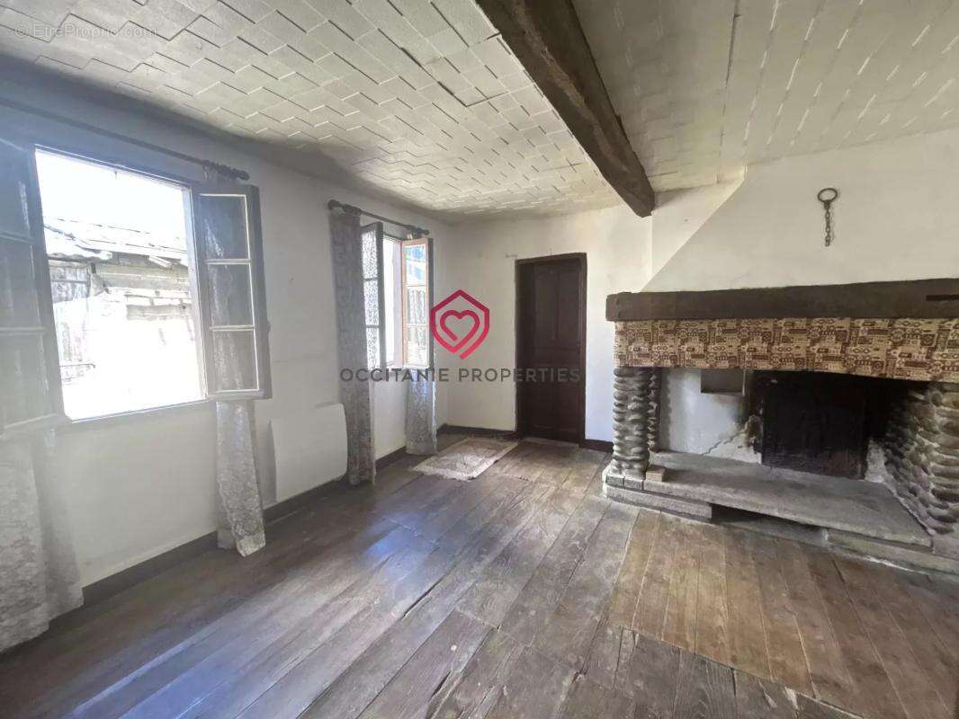 Maison à LES BORDES-SUR-ARIZE