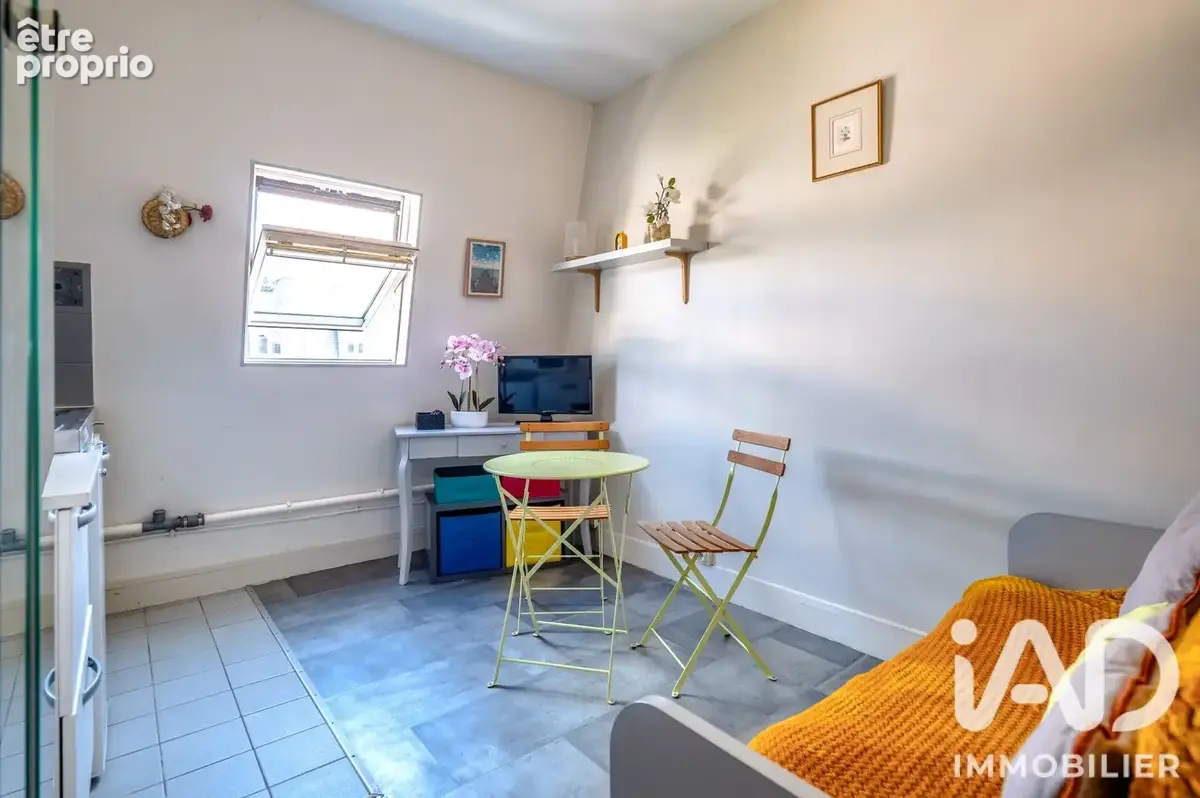 Photo 1 - Appartement à PARIS-16E
