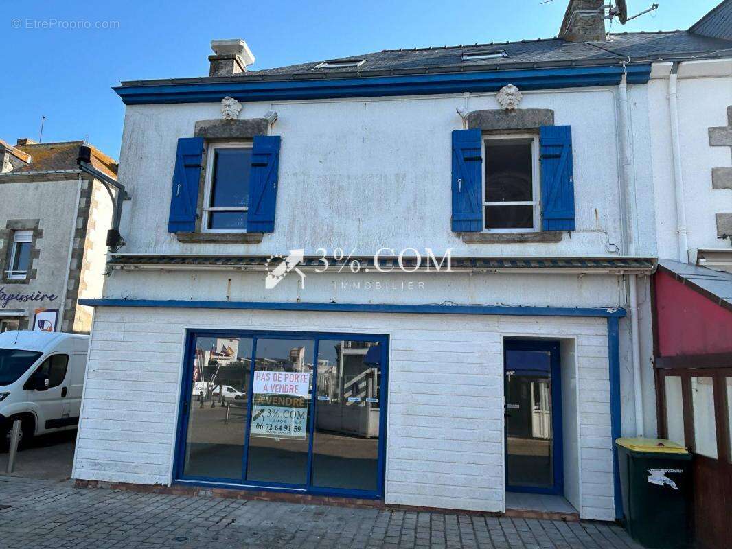 Commerce à LA TURBALLE