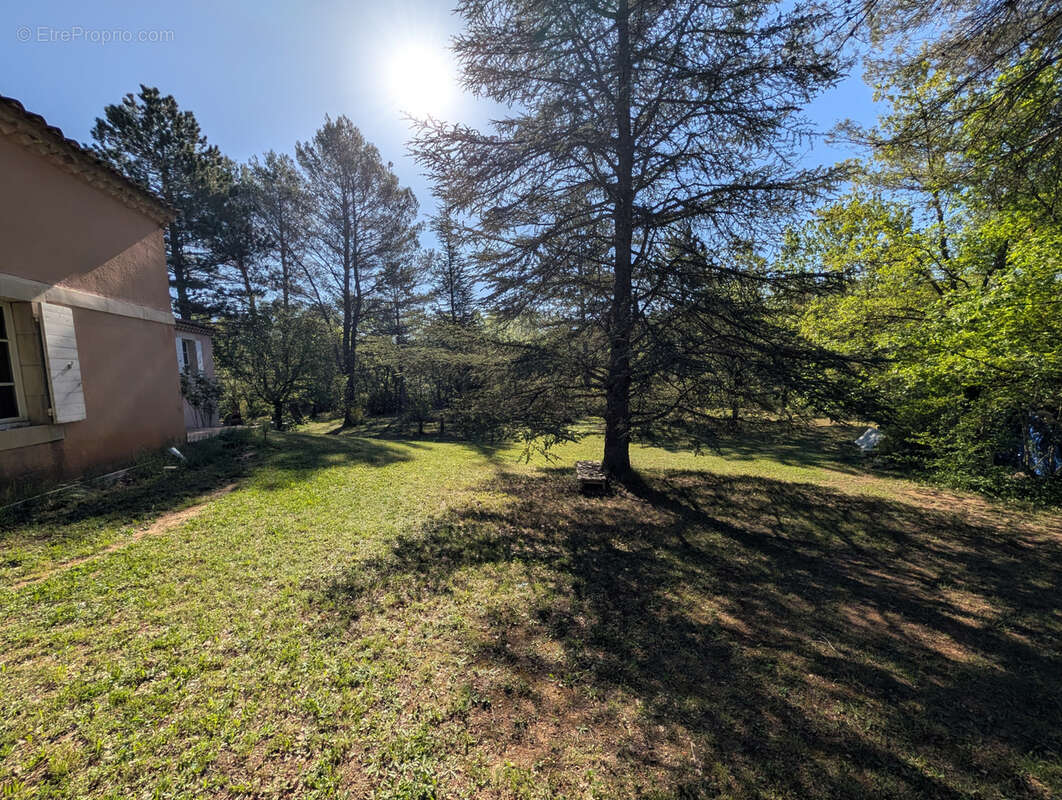 maison de 125 m2 à Grambois, cadre idyllique - photo 7
