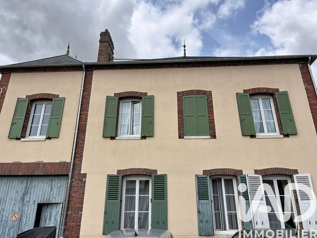 Photo 1 - Maison à LA SELLE-SUR-LE-BIED