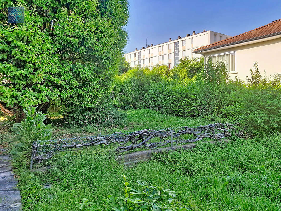 Maison à OULLINS