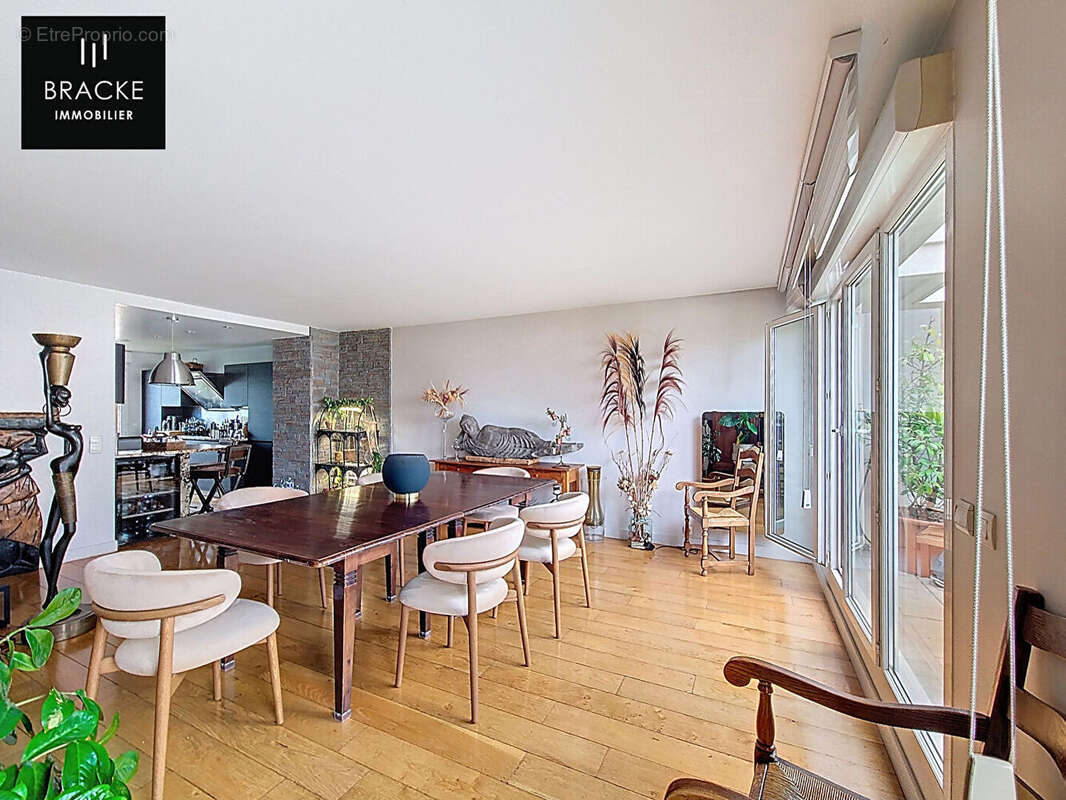 Appartement à COURBEVOIE