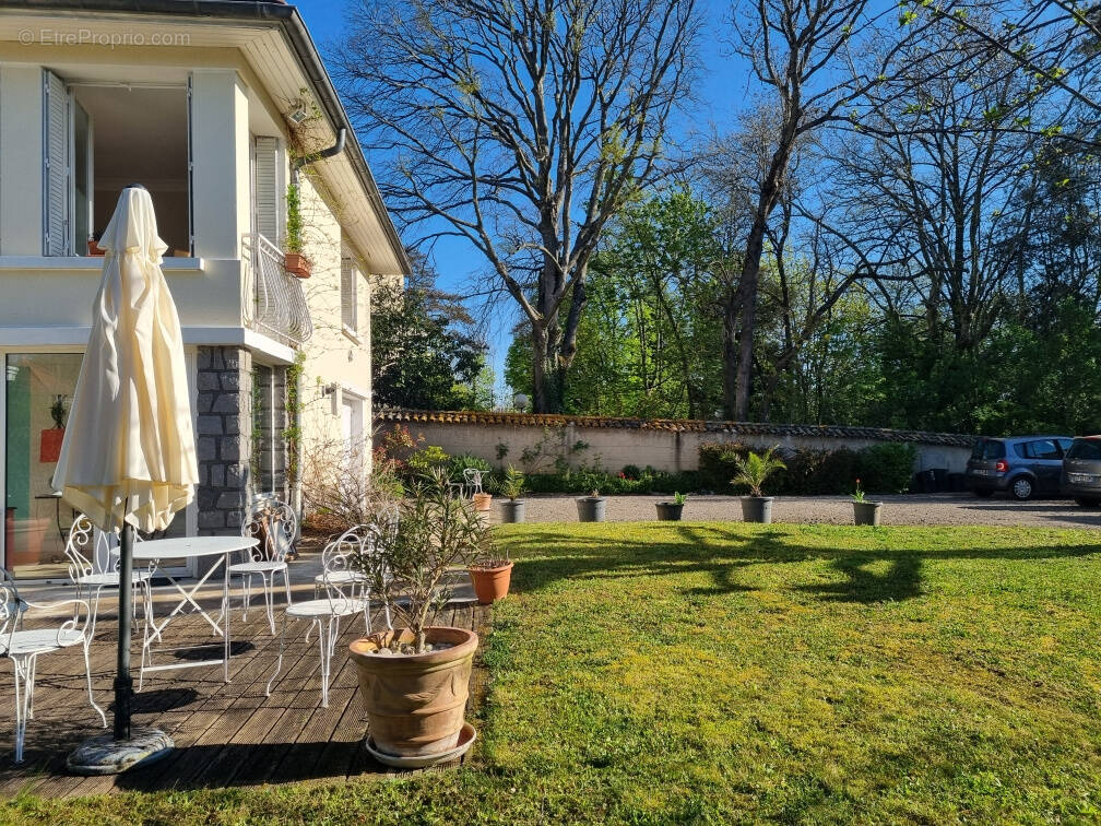 Maison à TASSIN-LA-DEMI-LUNE