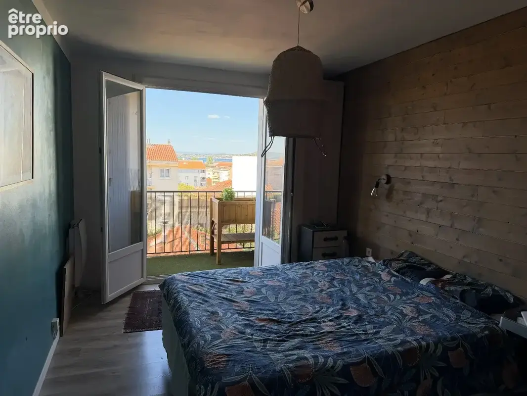 Appartement T3 traversant de 79m² dans un secteur calme. - photo 5