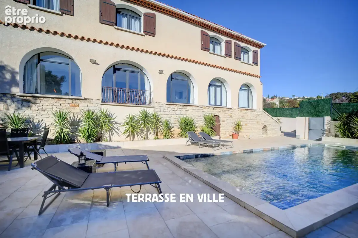 La ciotat - figuerolles - maison d'architecte t9 - 400m2 - jardin - 1000m2 - piscine - garages - 1870000€ - photo 11