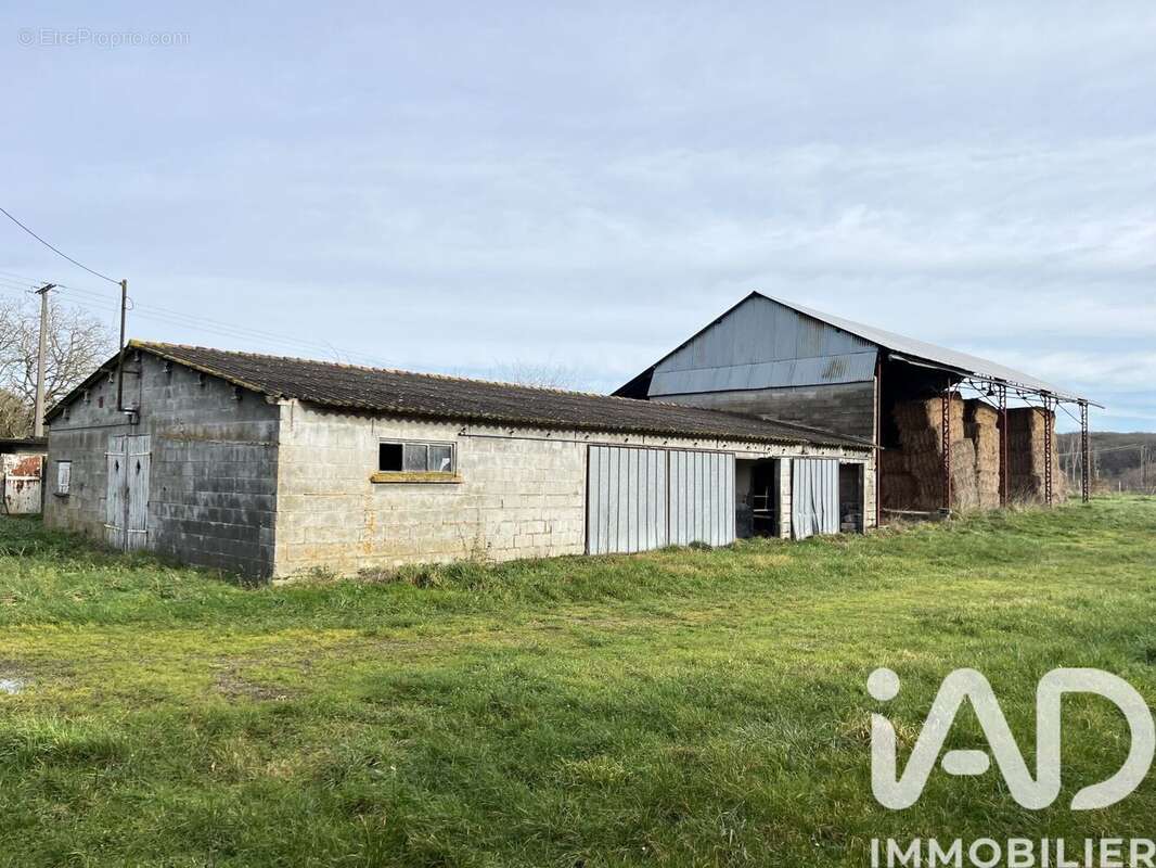 Photo 5 - Terrain à SAINT-SAVIN