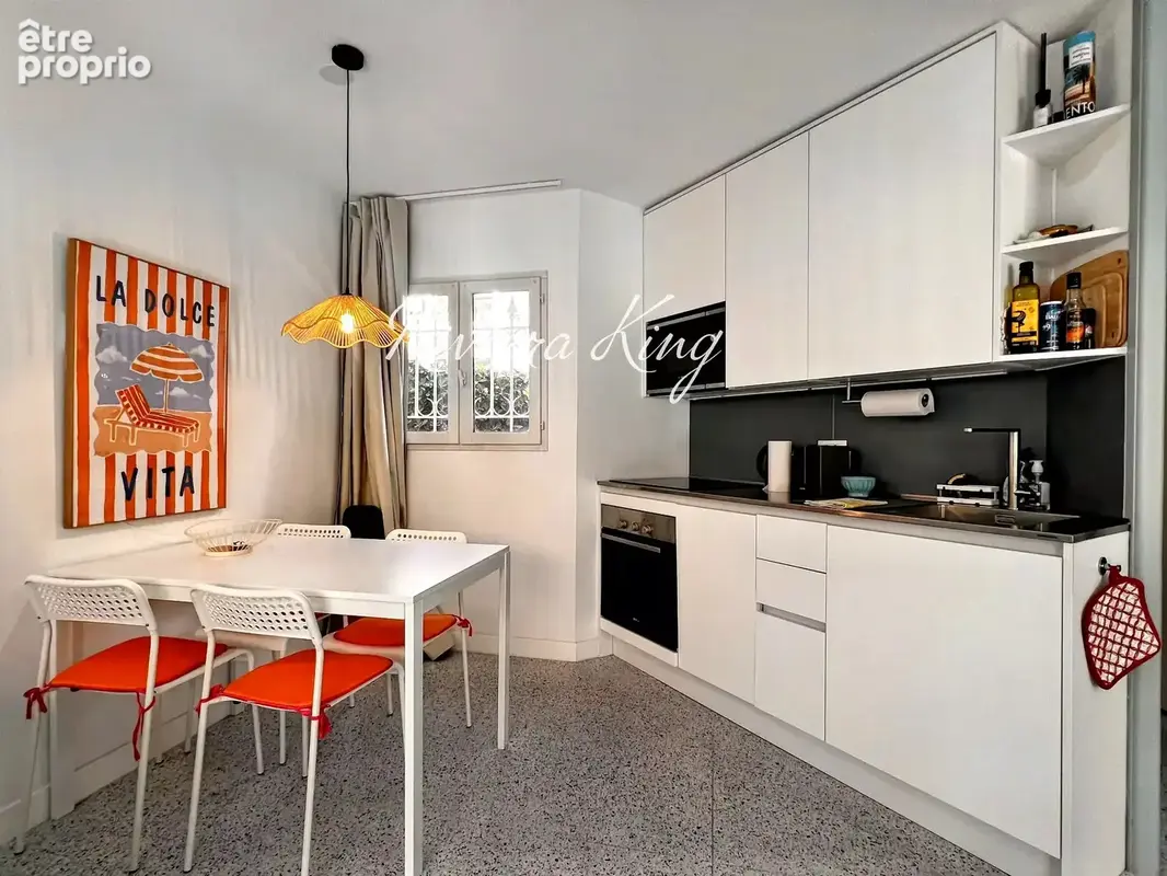 Appartement T3,  Rez-de-jardin rénové avec terrasse, vu jardin, piscine et accès mer - photo 5