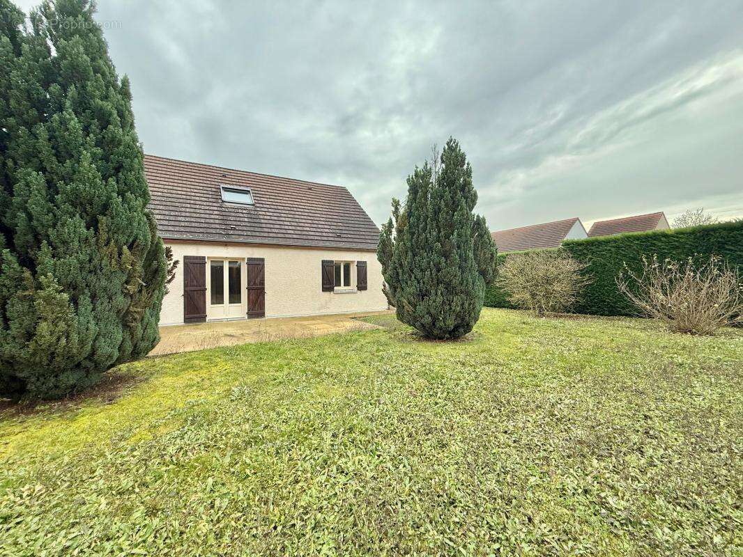 Maison à LONGECOURT-EN-PLAINE