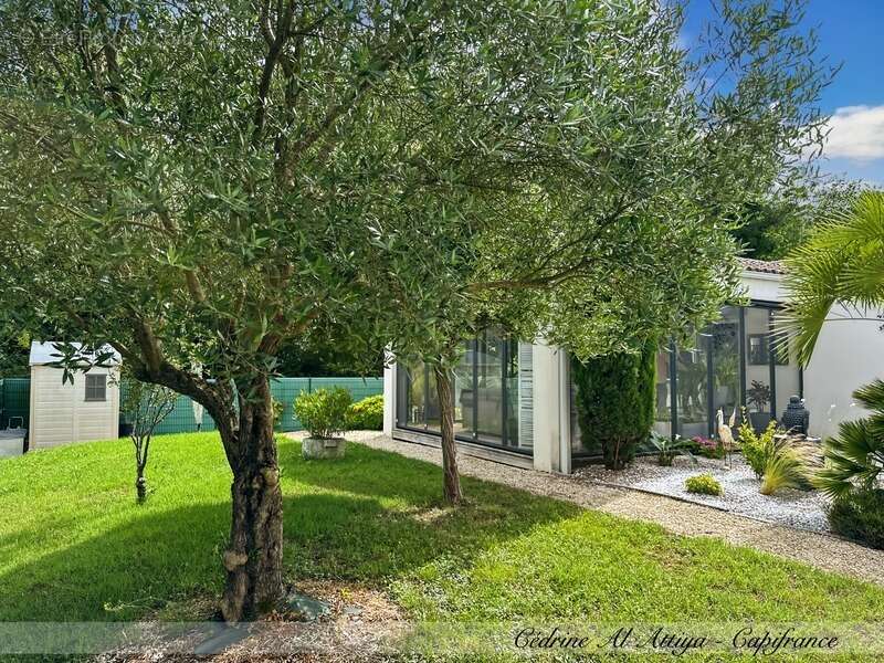 Maison à vendre Périgny, quartier Rompsay, 119m2, plain-pied, garage, jardin, véranda avec jacuzzi - photo 25