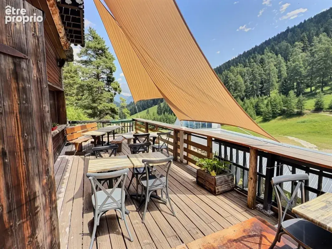 SUPERBE OPPORTUNITÉ ! 
Nouveau prix..
Hôtel Restaurant Bar (murs) situé dans une station de ski et verte l’été - photo 4
