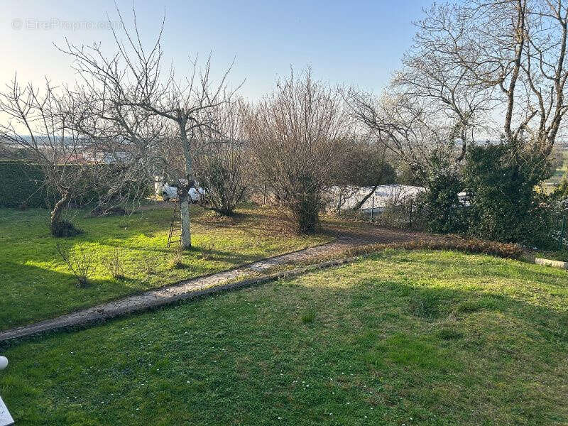 Maison à CUBZAC-LES-PONTS