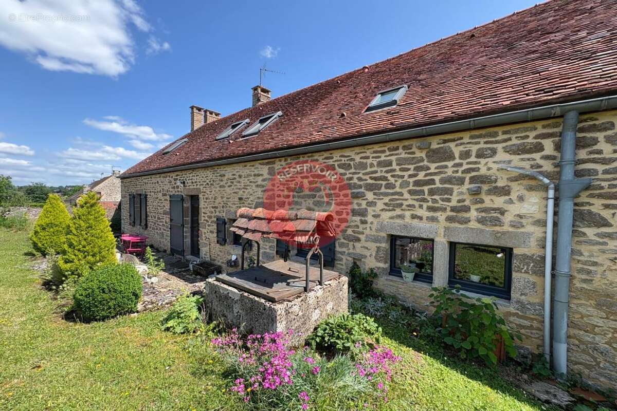 Maison à PRECY-SOUS-THIL