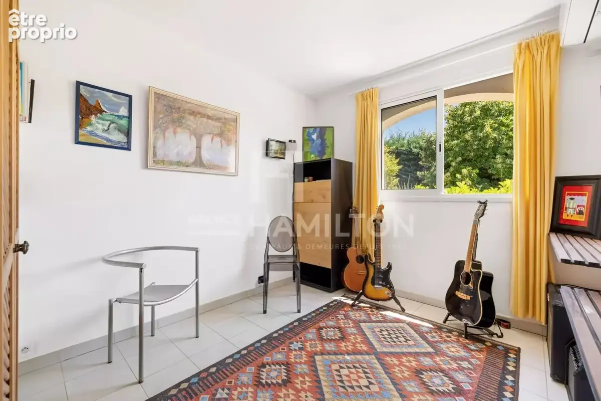 Magnifique villa de plain-pied avec piscine proche de Valbonne - photo 13