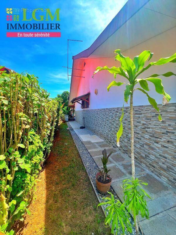 Maison à REMIRE-MONTJOLY