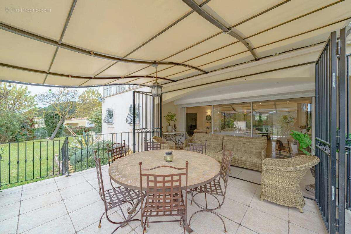 Maison à SAINT-VICTORET