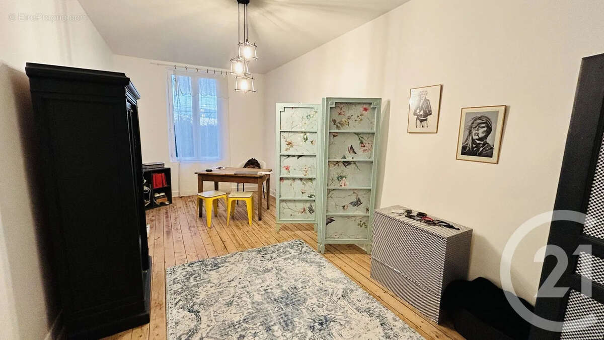 Maison à BONNIERES-SUR-SEINE