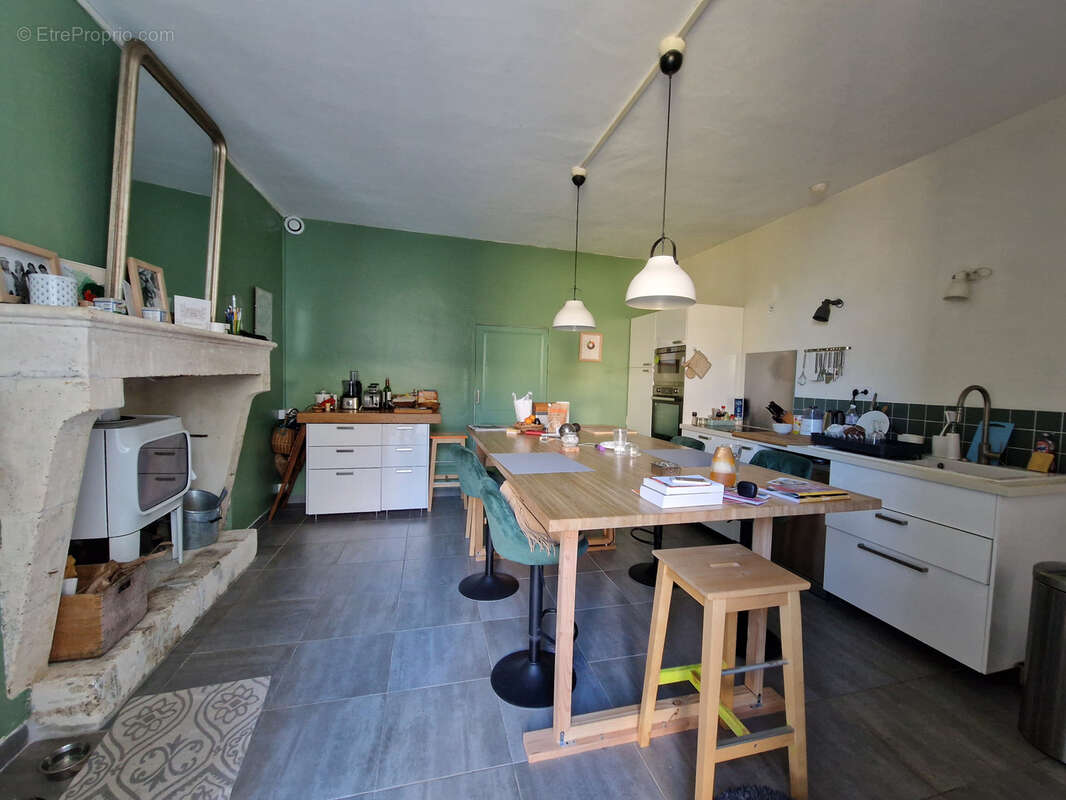 Maison à CHATEAUNEUF-SUR-CHARENTE