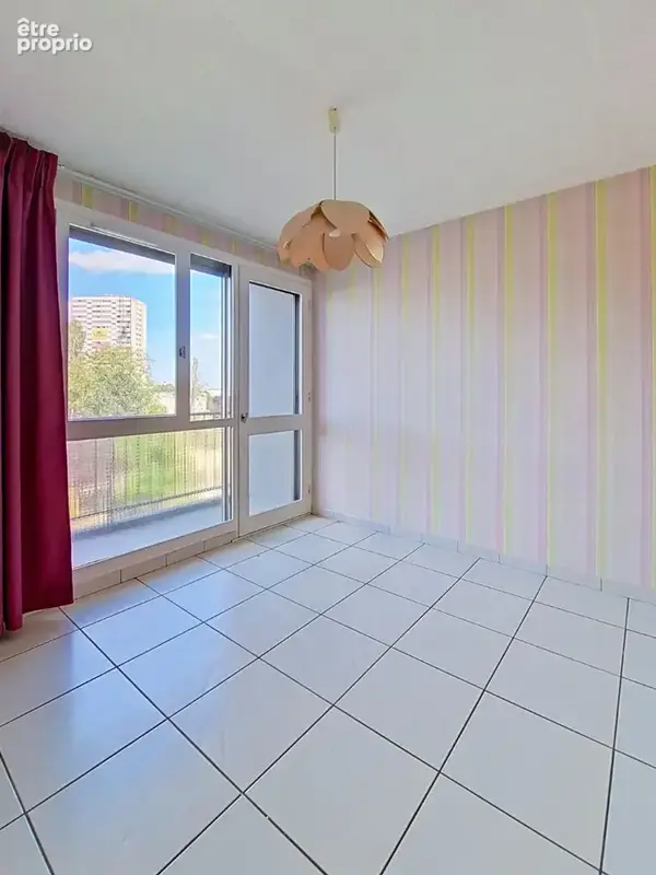 LAXOU, lumineux appartement 5 pièces avec garage et cave. - photo 7