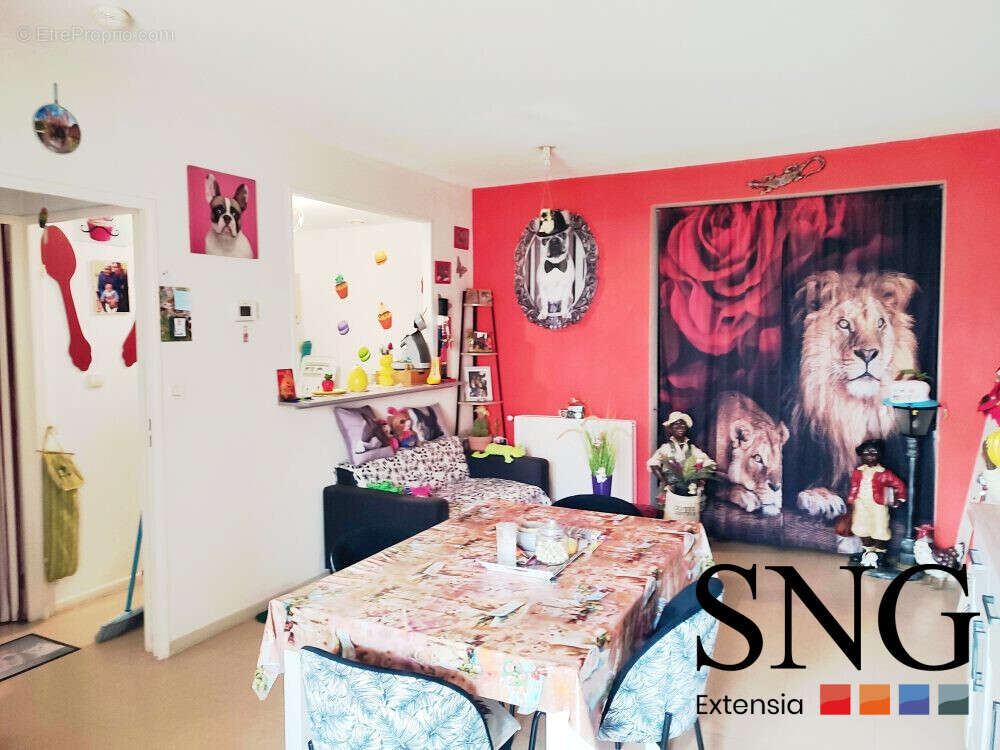 Appartement à YZEURE