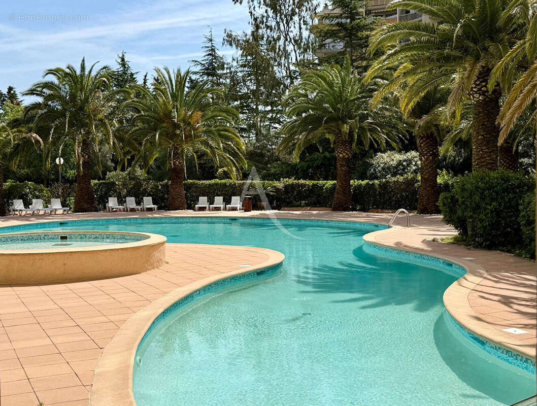 Appartement à MANDELIEU-LA-NAPOULE