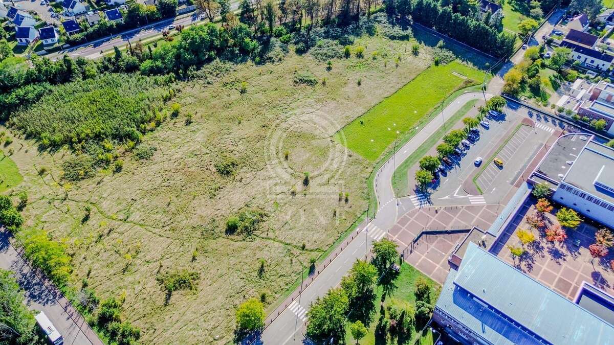 Terrain à ROSNY-SUR-SEINE
