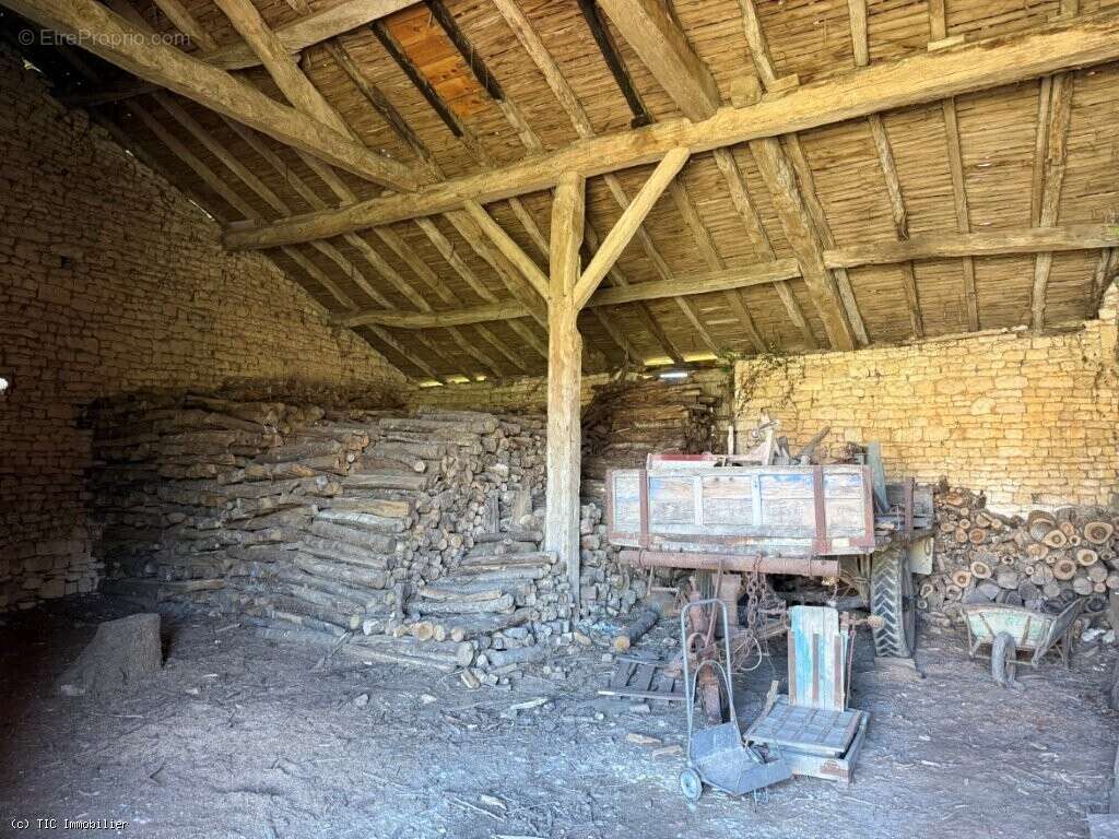 Maison à RUFFEC