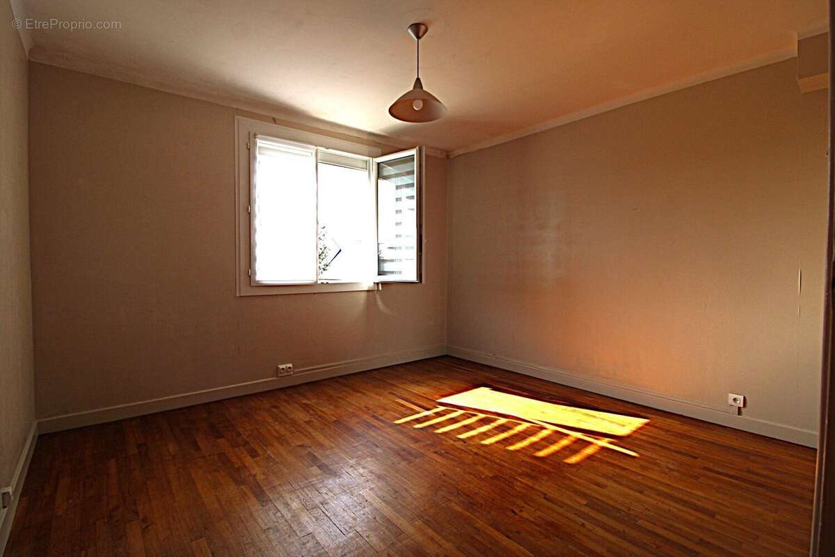 Maison 91 m² à Langueux  - photo 7