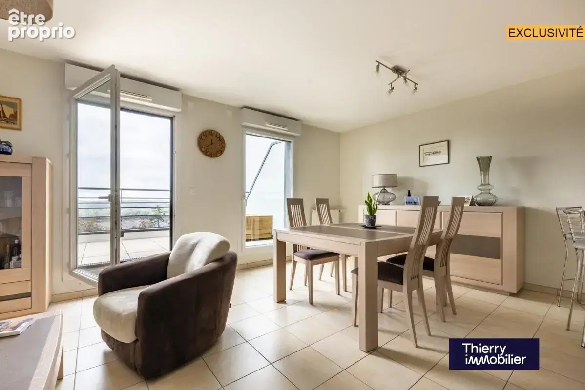 Superbe t3 couëron bourg - vue imprenable sur la loire - photo 11