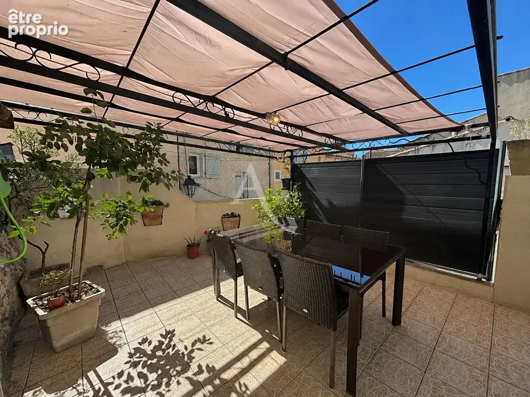 Maison de village avec terrasse, garages, cave a rians - photo 13