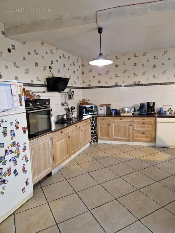 Maison 241 m² à Saint-Sigismond-De-Clermont  - photo 3