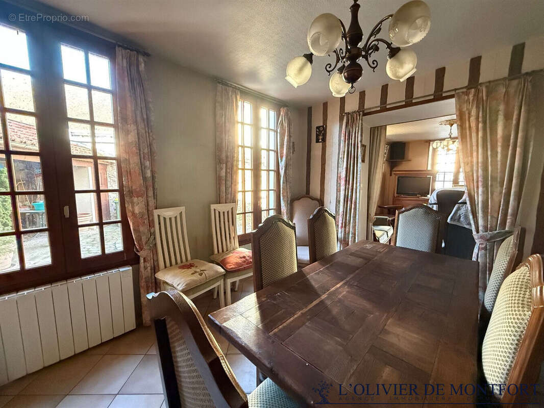 Maison à MONTFORT-L'AMAURY