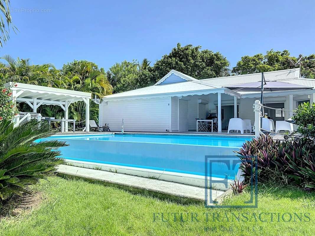 Maison à SAINTE-ANNE