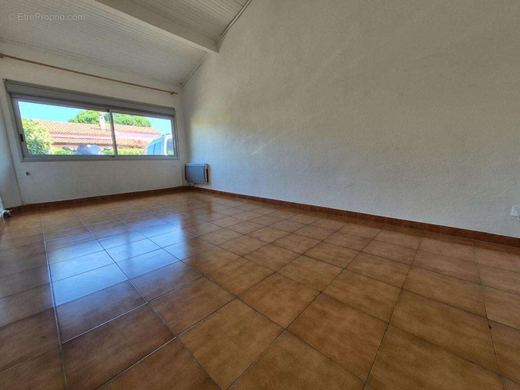 Maison de plain-pied 112 m2 avec garage entre Le Brusc et La Coudoulière - photo 18